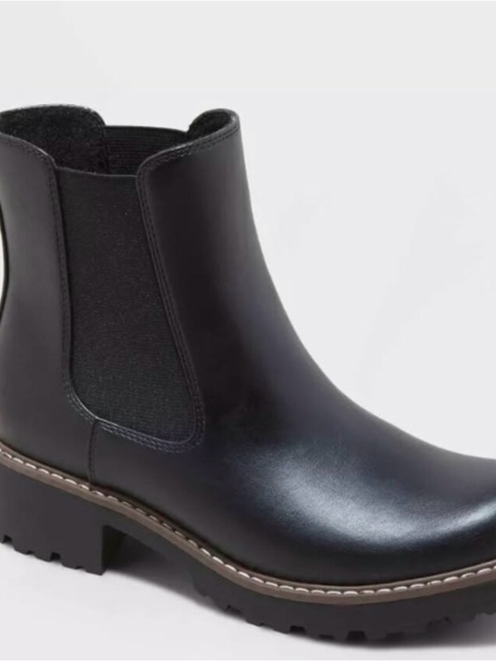 Universal Thread Black Chelsea Lug Sole Ankle Boots